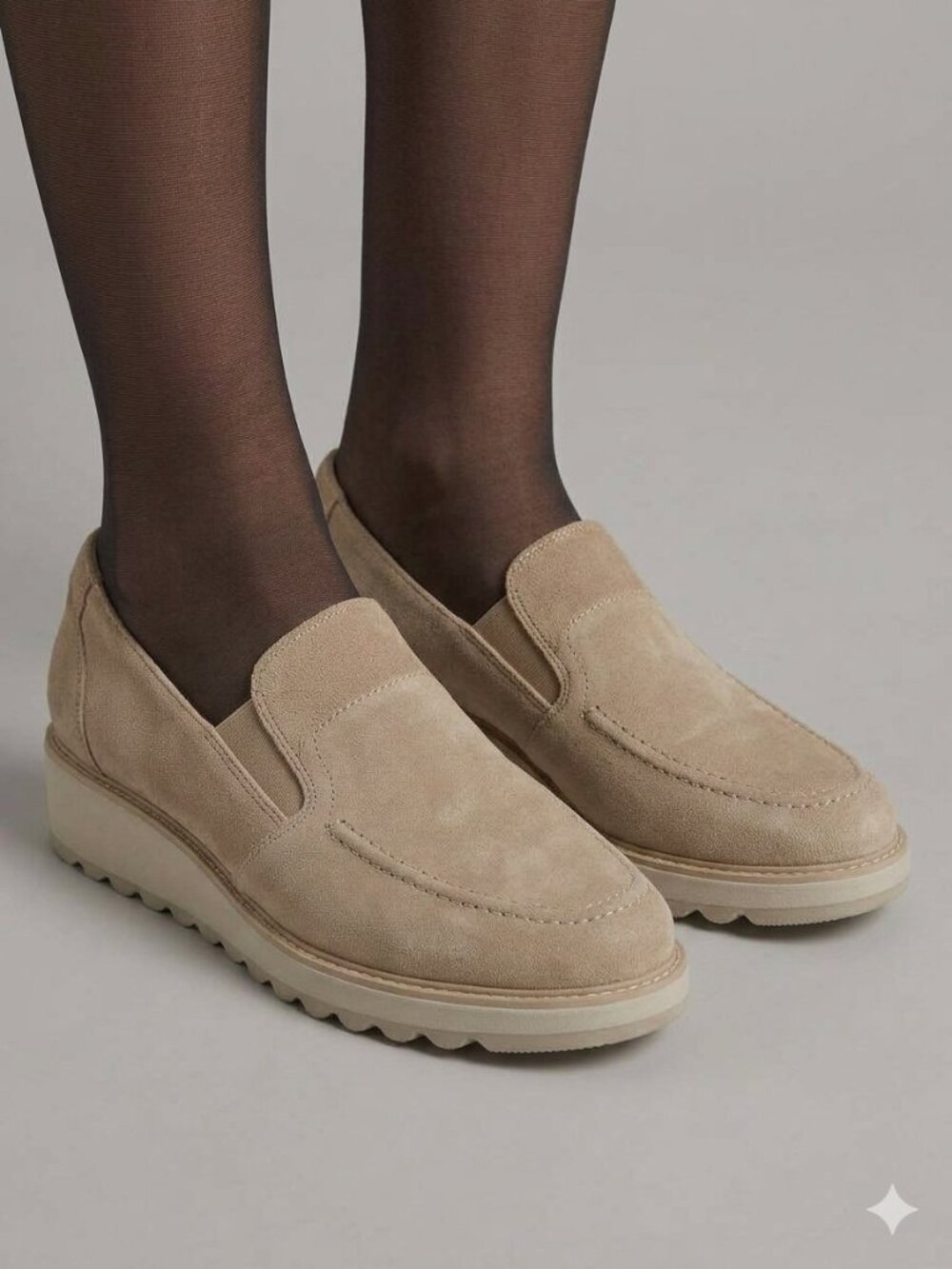 Clarks Shoes Slide Suede Women's Size 10 Tan Suede Slip On Comfort Sneaker